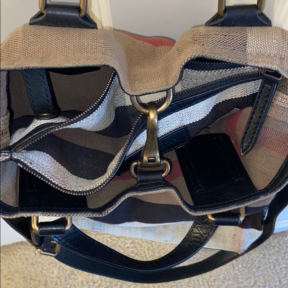 ❌SOLD❌ Burberry canvas medium Tottenham Brit tote - Picture 6 of 8